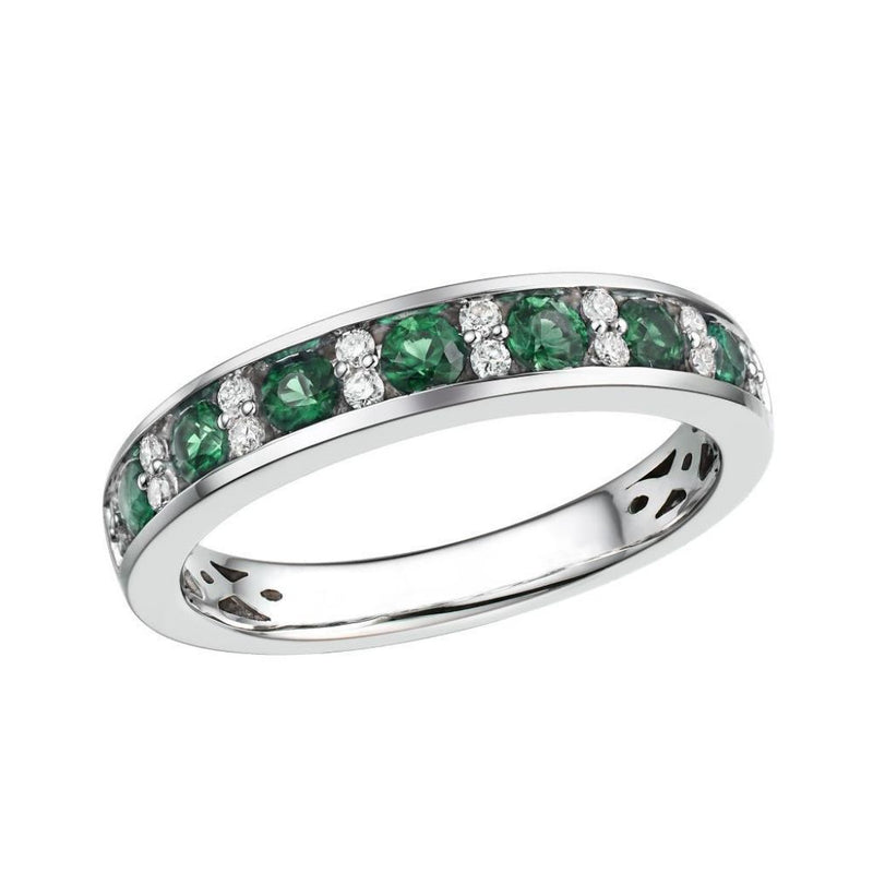18ct White Gold 0.13ct Diamond & 0.64ct Emerald Ring