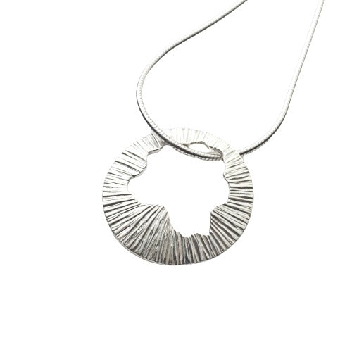 Martina Hamilton Single Shell Silver Necklace