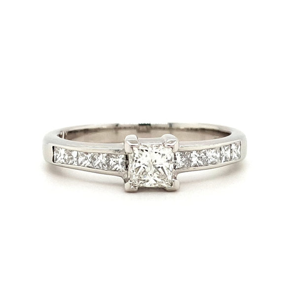 Platinum Princess Cut Diamond Shoulders Enagement Ring
