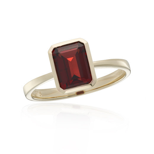 9ct Gold Large Octaginal Garnet Ring