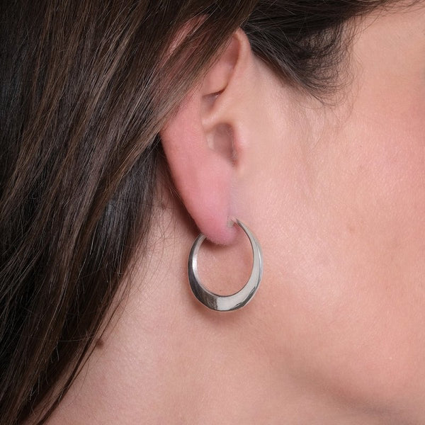 Maureen Lynch Circle of Dreams Small Sterling Silver Hoop Earrings DL13B.S